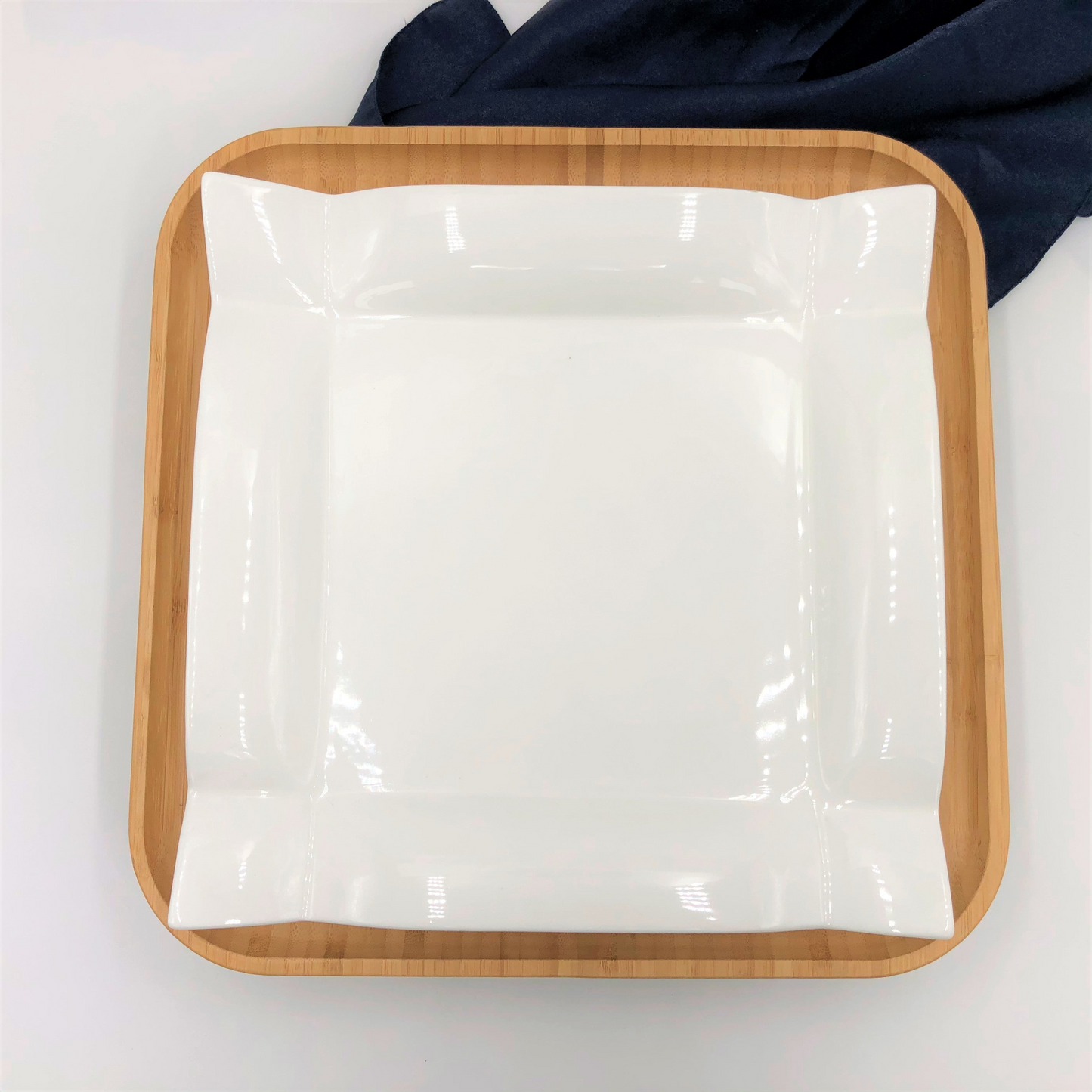 Wilmax Square Bamboo And Fine Porcelain Contemporary Dinnerware Set  WL-555075