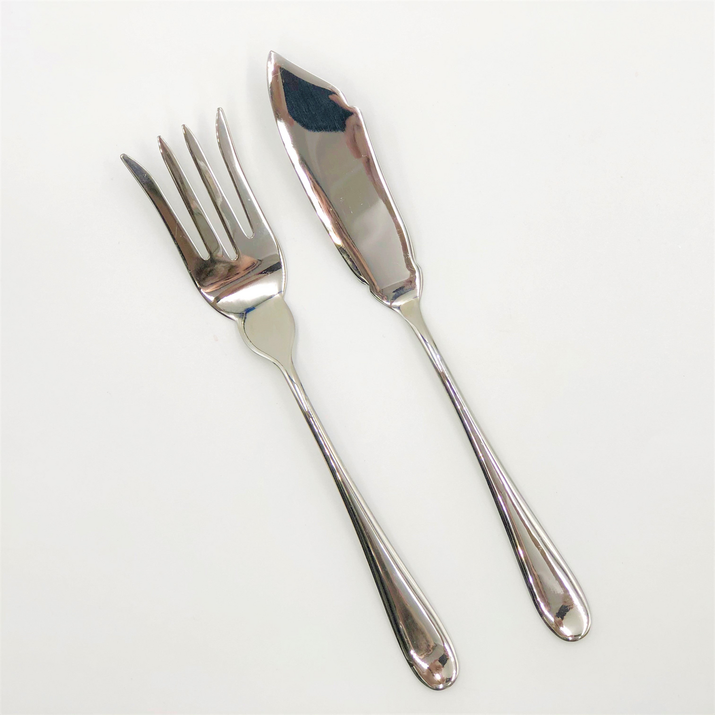 Stainless Steel Fish Serving Knife And Serving Fork Two (2) Piece Serving Set Great For Entertaining WL-555053